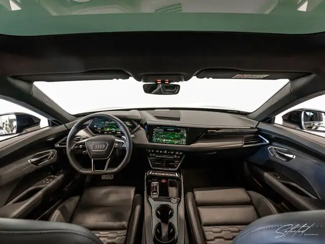 Audi e-tron GT quattro*HEADUP*PANO*LNP € 134.745 -46,5% Ansicht 25