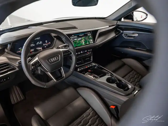 Audi e-tron GT quattro*HEADUP*PANO*LNP € 134.745 -46,5% Ansicht 4