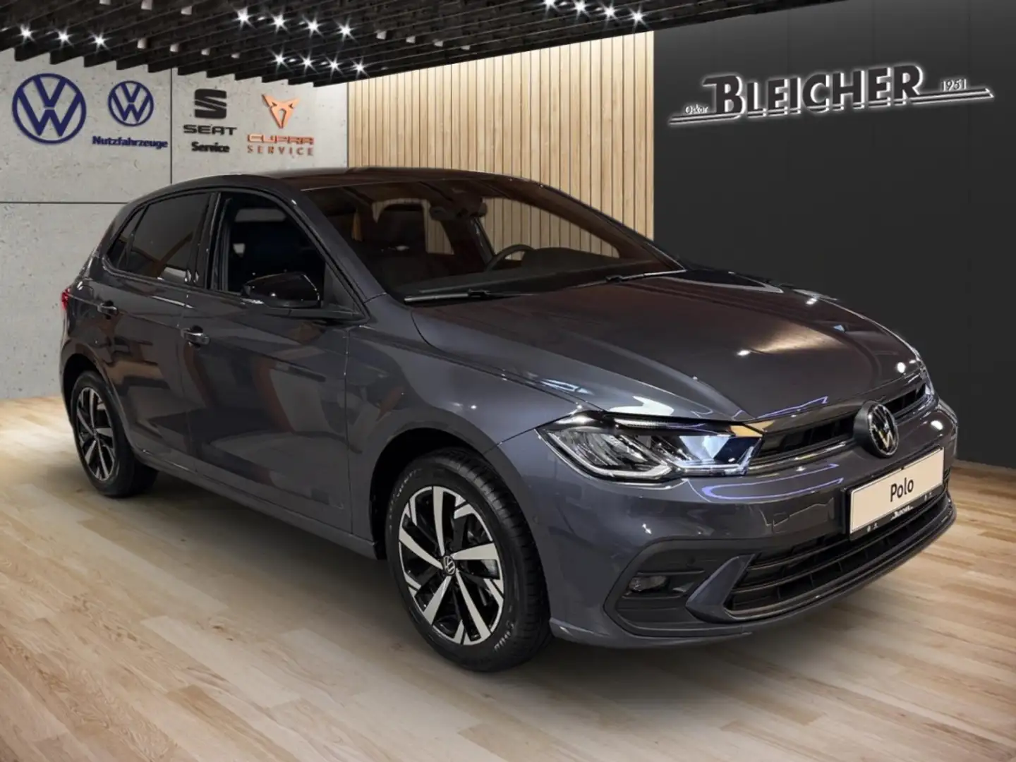 Volkswagen Polo VI 1,0 l TSI OPF ''Goal'' 85 kW (116 PS) 7-Gang-DS Grau - 2