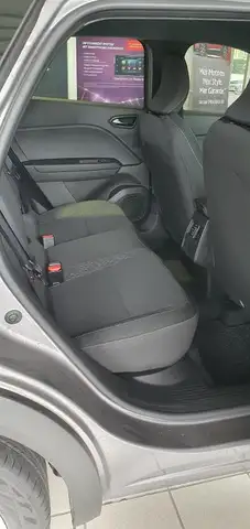 Mitsubishi Grandis view 10