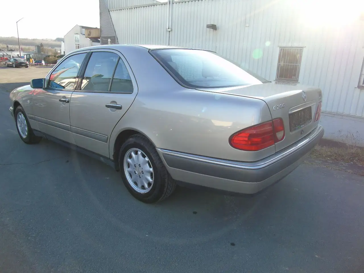 Mercedes-Benz E 200 ELEGANCE **KLIMA**2-HAND**, foto 6
