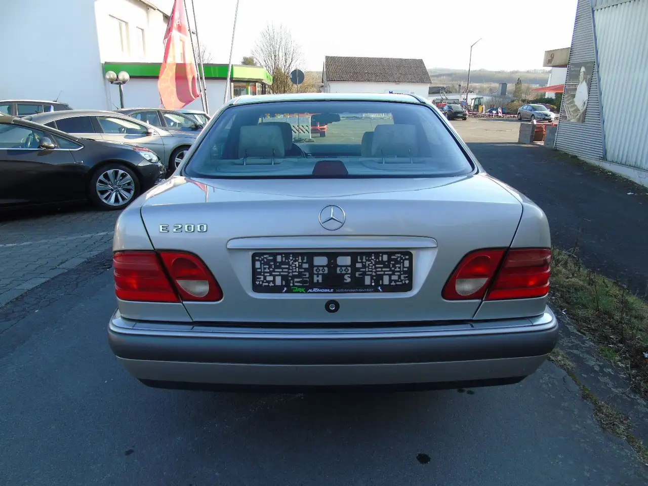 Mercedes-Benz E 200 ELEGANCE **KLIMA**2-HAND**, foto 7