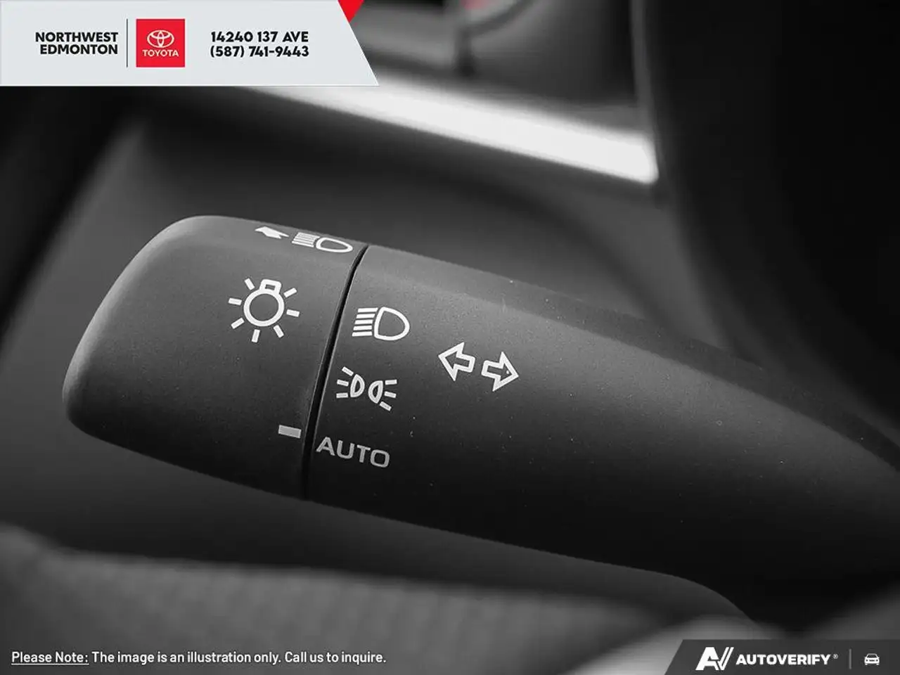 Toyota Sienna снимка Toyota Sienna