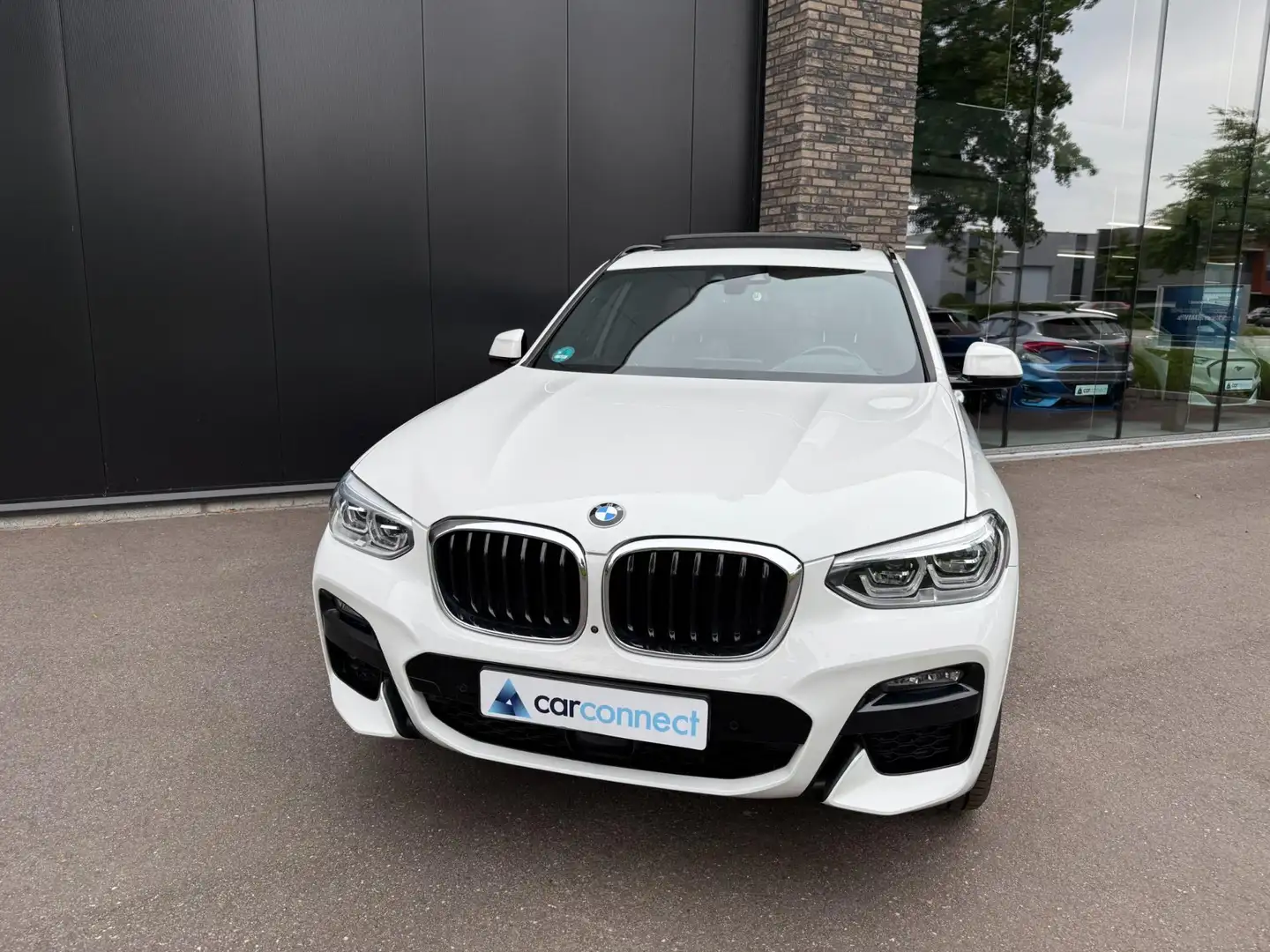 BMW X3 XDrive30e 292pk High Executive Panorama, HUD, Trek Blanc - 2