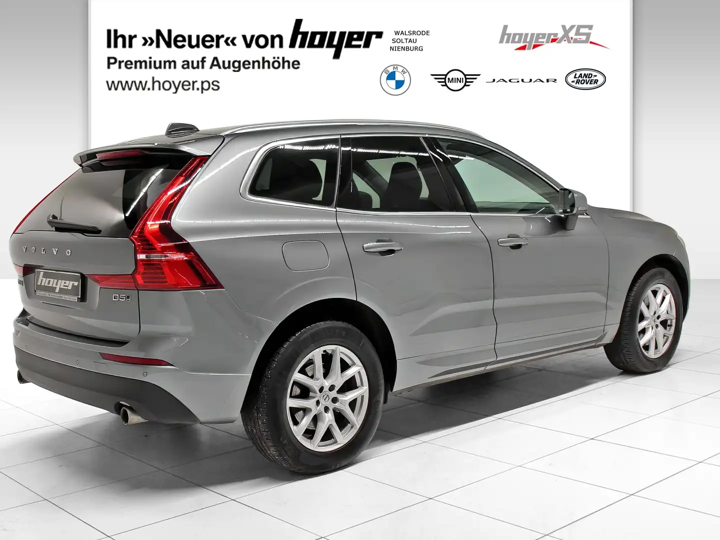 Volvo XC60 D5 AWD Geartronic Momentum  LED Tempomat Grau - 2