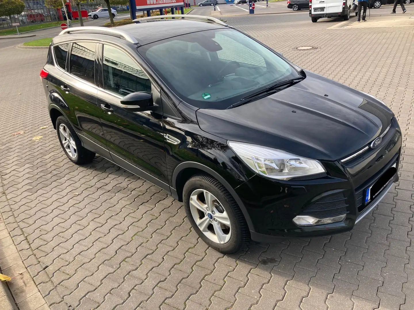Ford Kuga Kuga 1.5 EcoBoost 2x4 Titanium Negru - 1