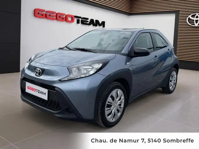Toyota Aygo X 1.0L ESSENCE PLAY DE DIRECTION CARPLAY A/C