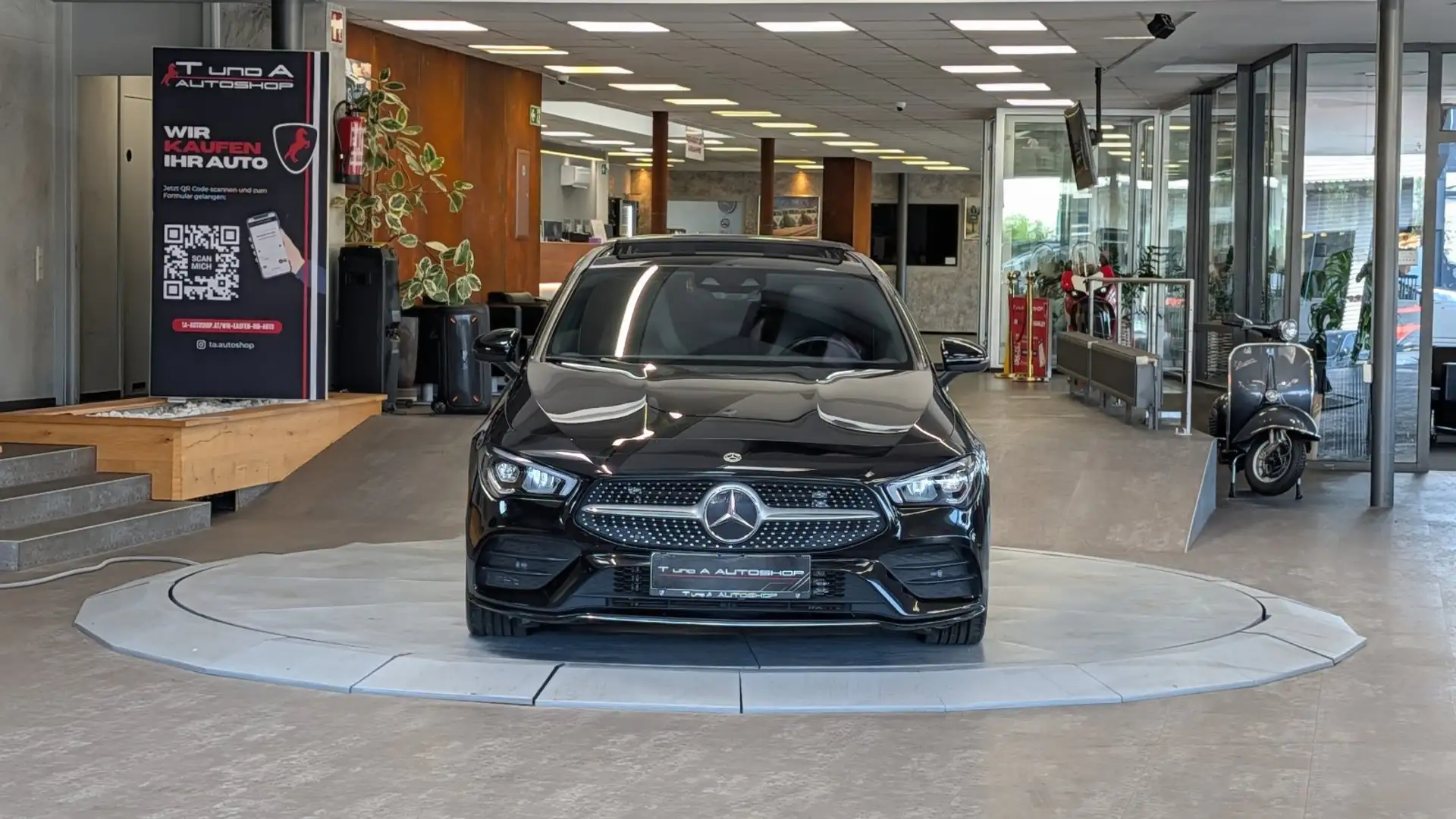 Mercedes-Benz CLA 180 d AMG-Paket Aut. *Pano*Kamera*Spiegel-Paket* Schwarz - 2