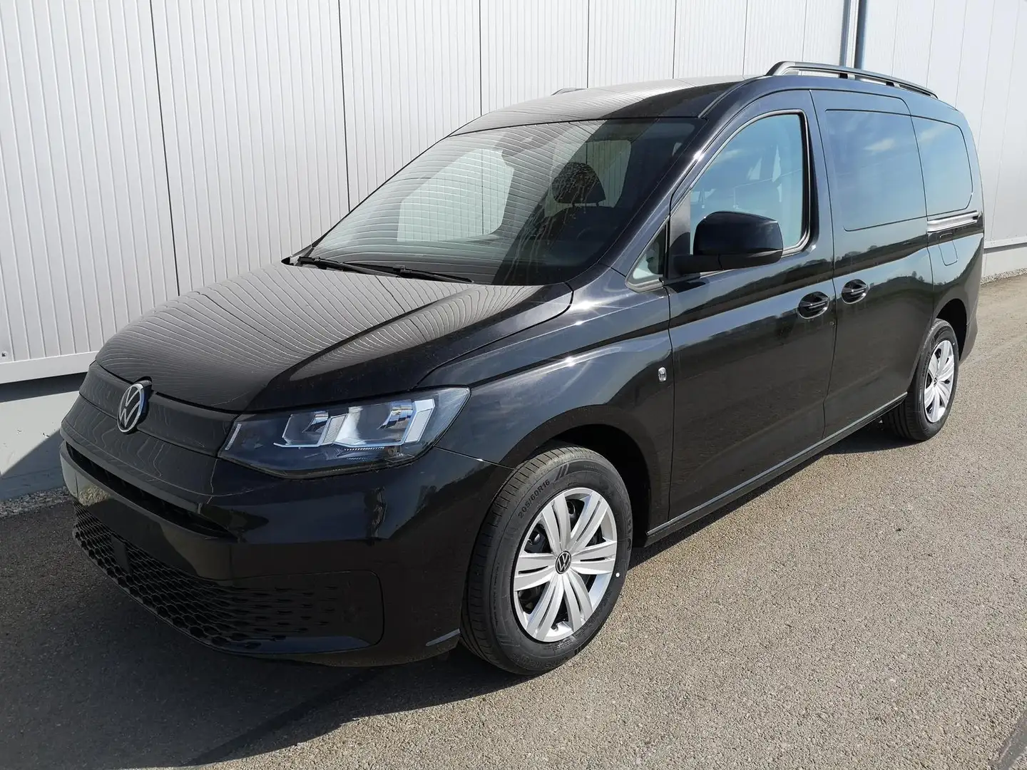 Volkswagen Caddy Maxi Basis 1.5TSI DSG ACC Kam GV5 App AHK Relin... Schwarz - 1