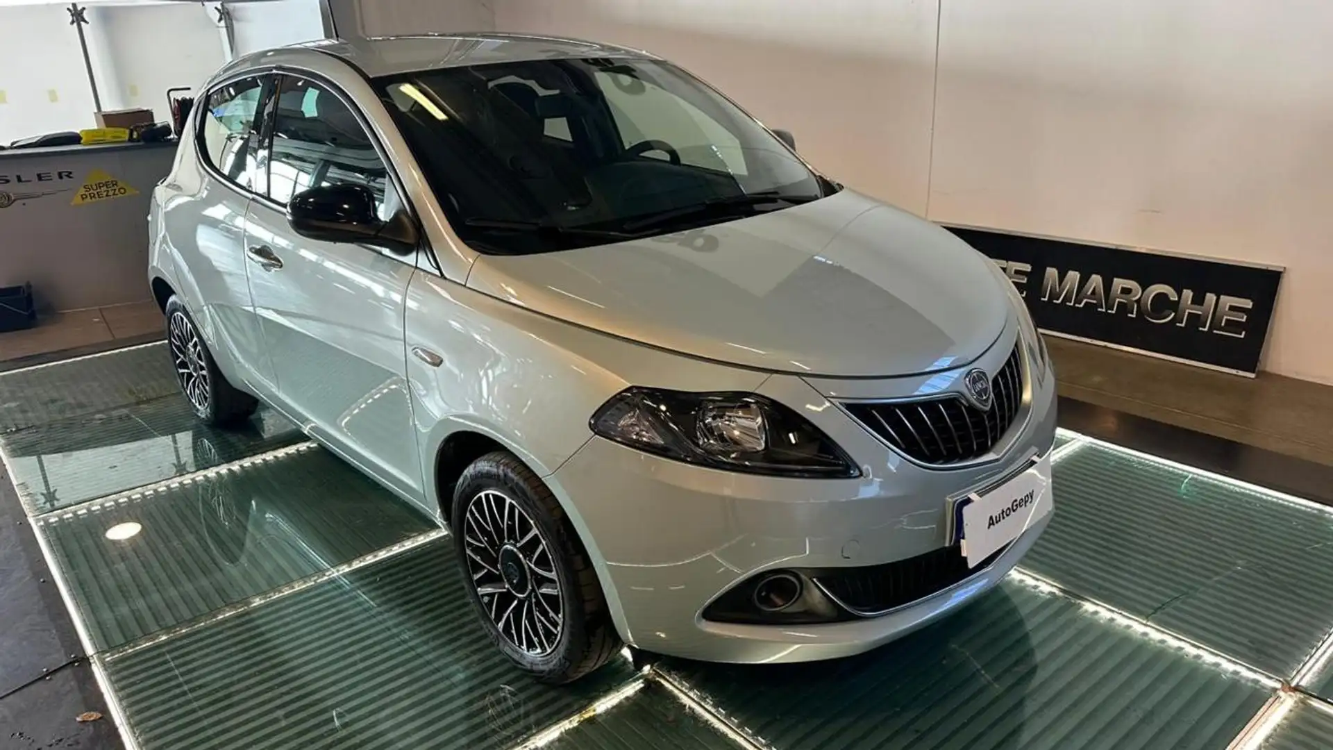Lancia Ypsilon 1.2 69 CV 5 porte GPL Ecochic"Car Play+retrocam" Blu/Azzurro - 1