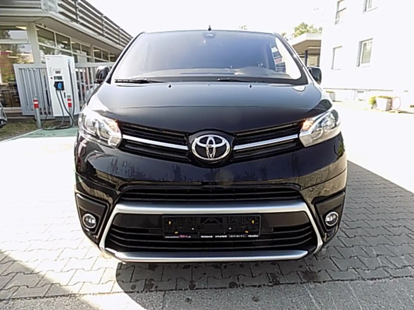 Toyota Proace VERSO 2.0 D-4D L1 Shuttle Comfort Klima Negro - 2