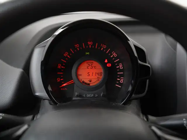 Peugeot 108 view 8