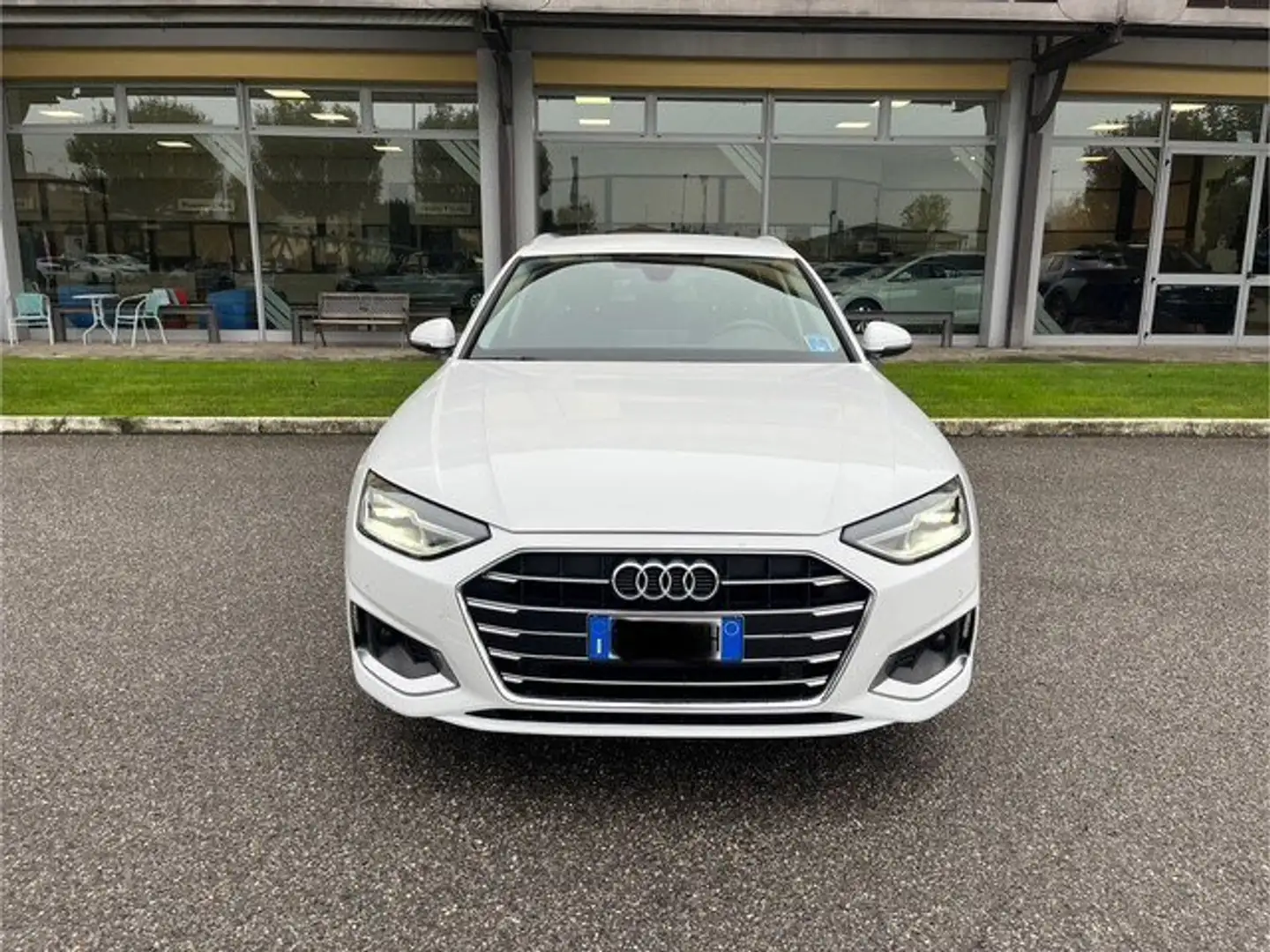 Audi A4 A4 Avant 30 TDI/136 CV S tronic Business Advanced Bianco - 2