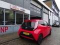Toyota Aygo 1.0 VVT-i x-play Rouge - thumbnail 6