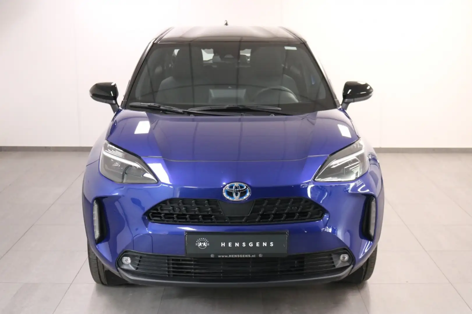 Toyota Yaris Cross 1.5 Hybrid Dynamic Plus | Two-Tone Blauw - 2
