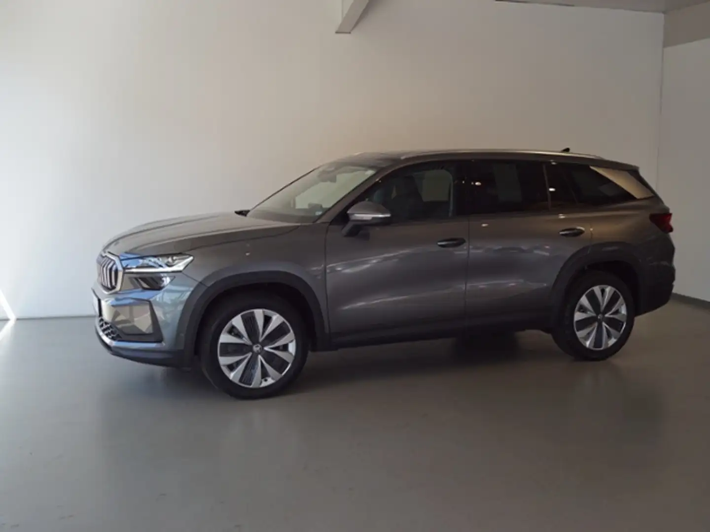 Skoda Kodiaq Selection 2.0 TDI DSG 4x4 *AHK, 7 Sitze, Pano, 19 Gri - 2
