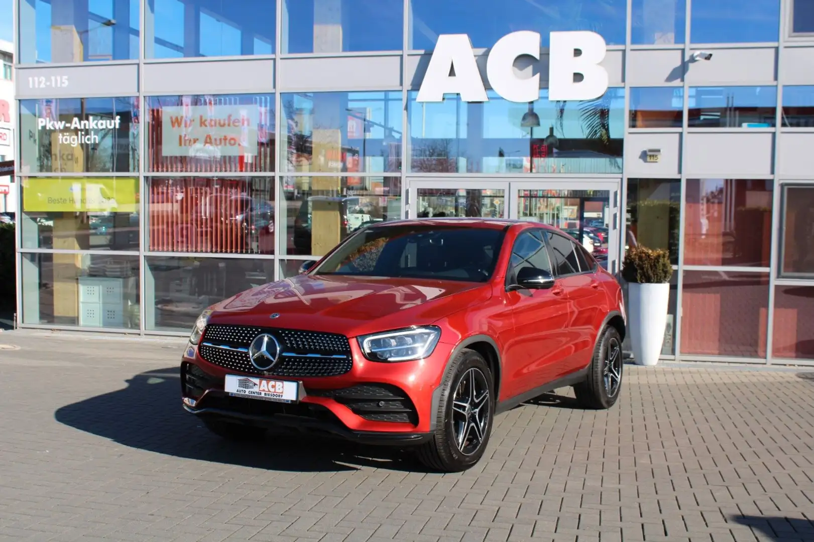Mercedes-Benz GLC 300 d 4M Coupe AMG Line Night Wide LED 360° Červená - 1