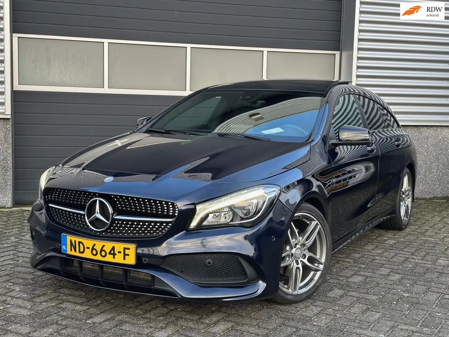Mercedes-Benz CLA 180 Shooting Brake Amg-line Night Pano Keyless Comand Azul - 1