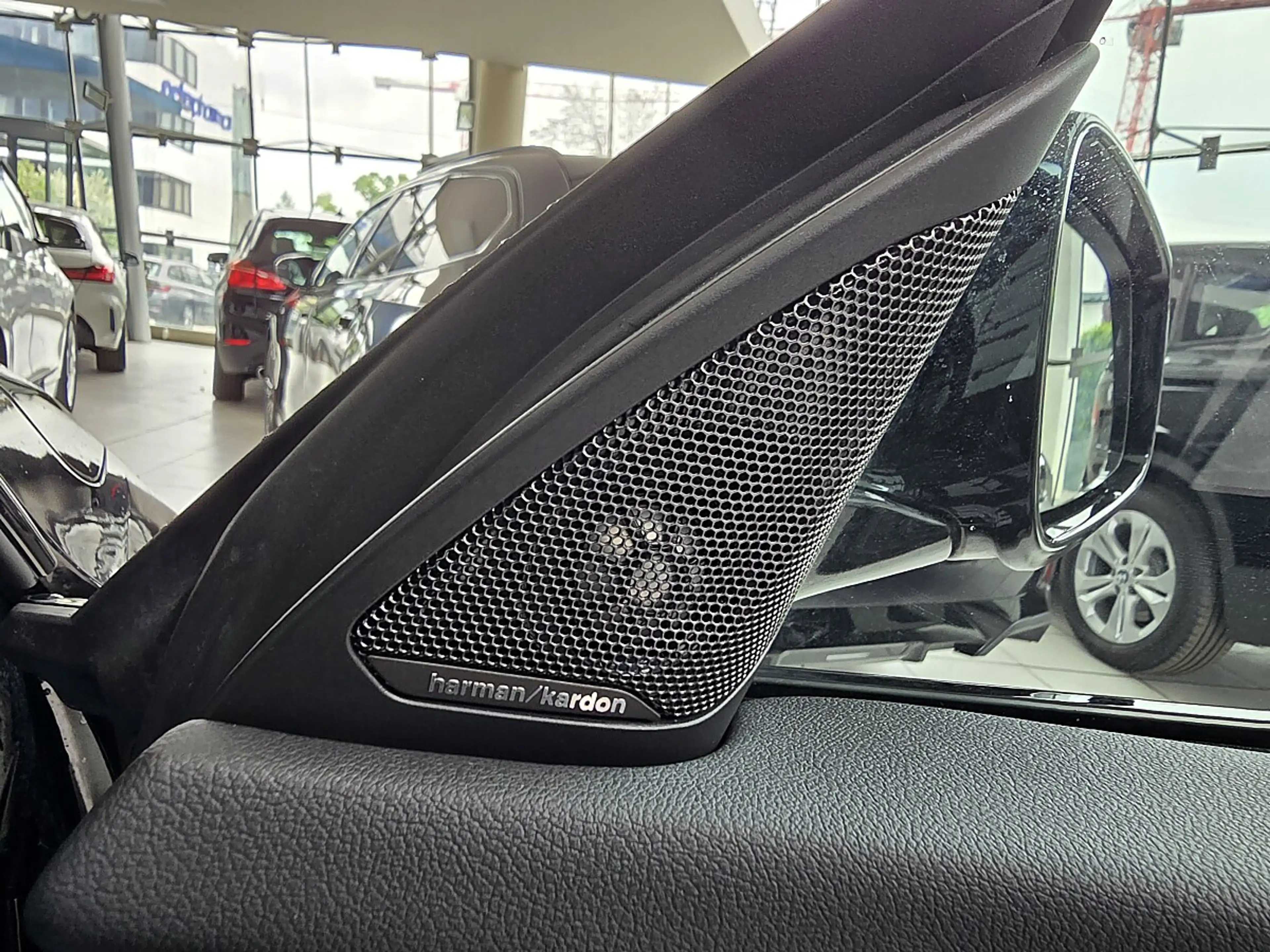 BMW 218 i Gran Coupe Aut. M Aerodynamikpaket Vollleder — photo 15