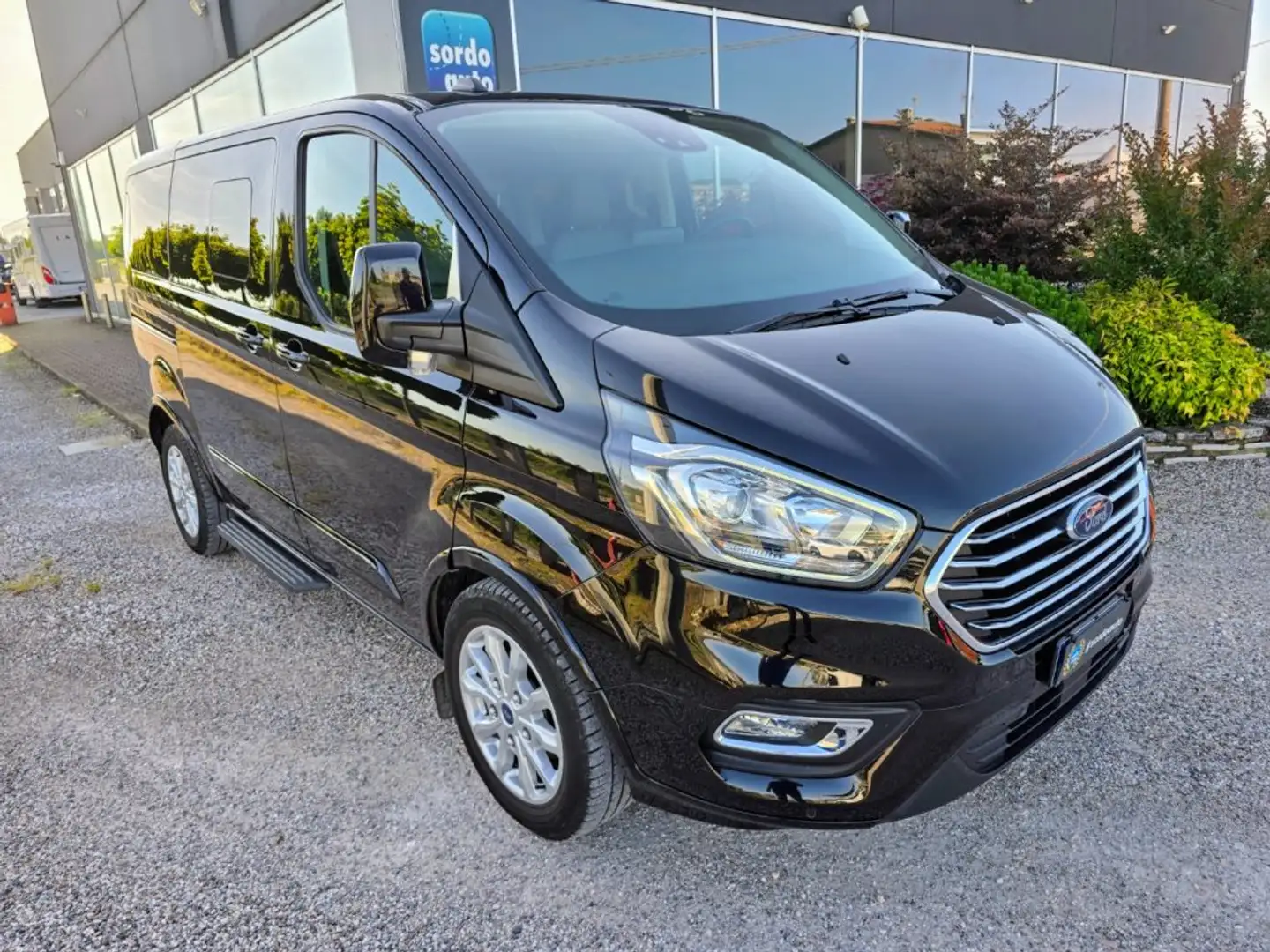 Ford Tourneo Custom 170 CV Automatico Titanium L1 Noir - 2
