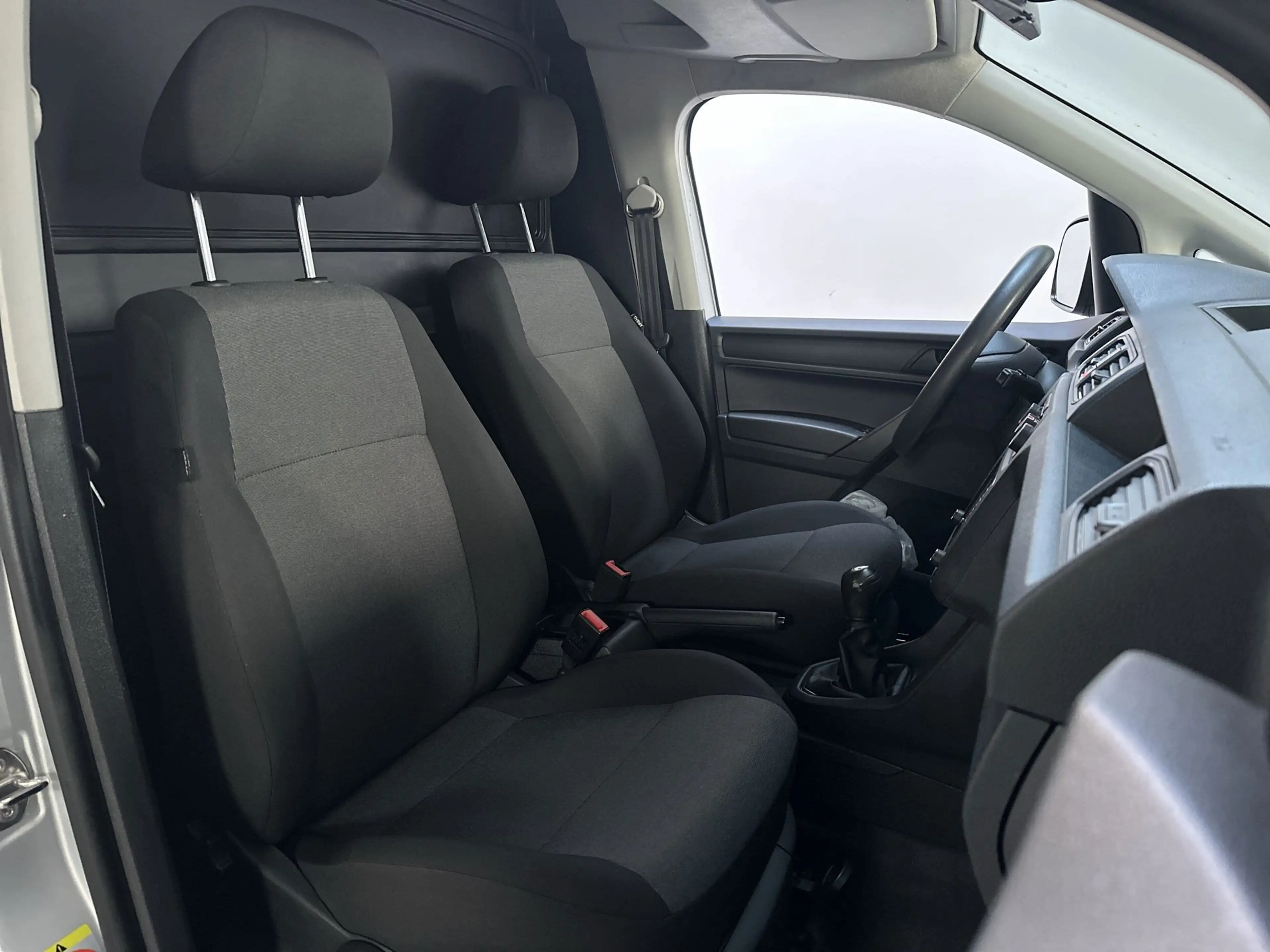 Volkswagen Caddy 2.0 TDI L1H1 Navigatie App-Connect DAB+ Cruise Con — photo 2