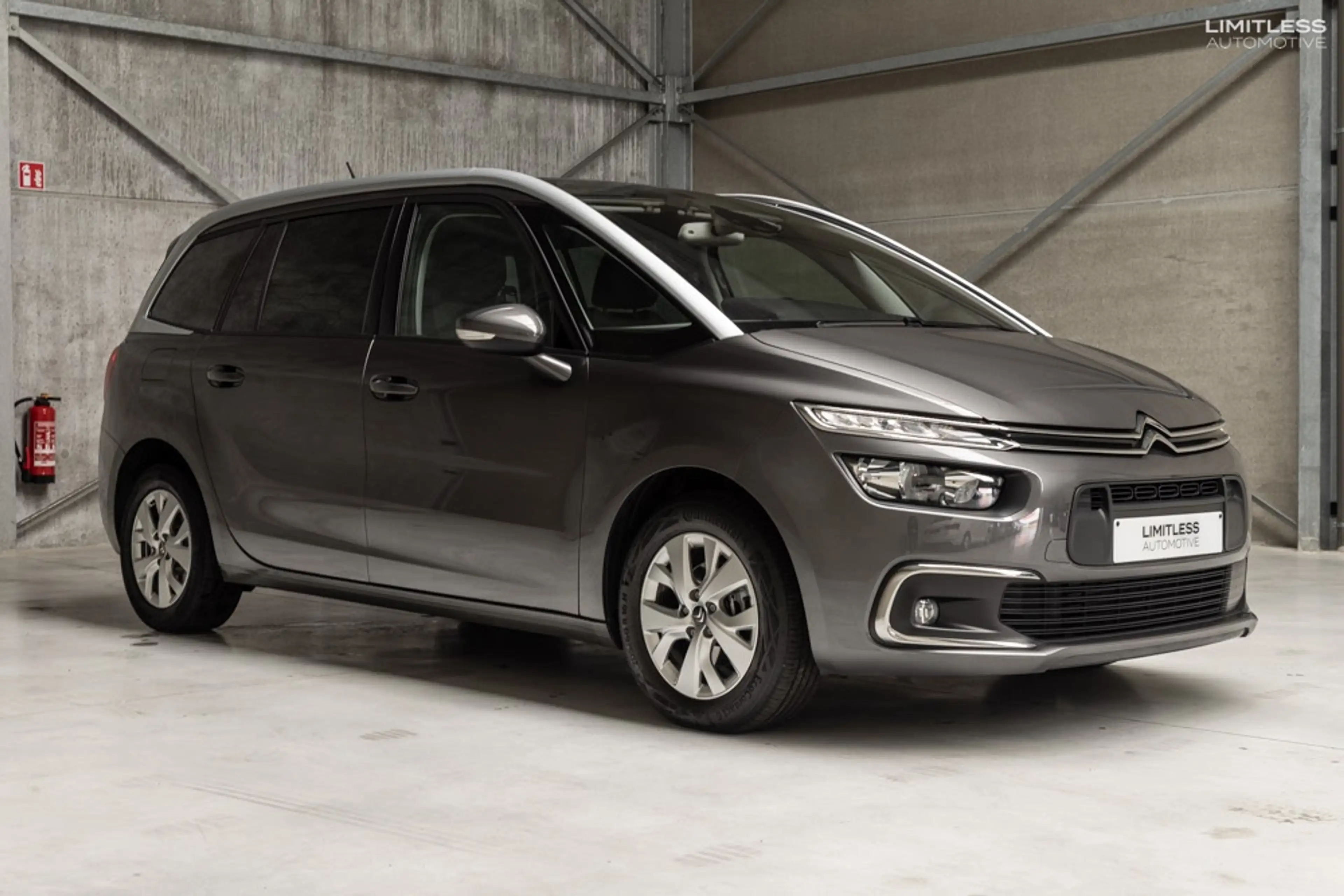 Citroen C4 SpaceTourer 7 Seats / First Owner — photo 3