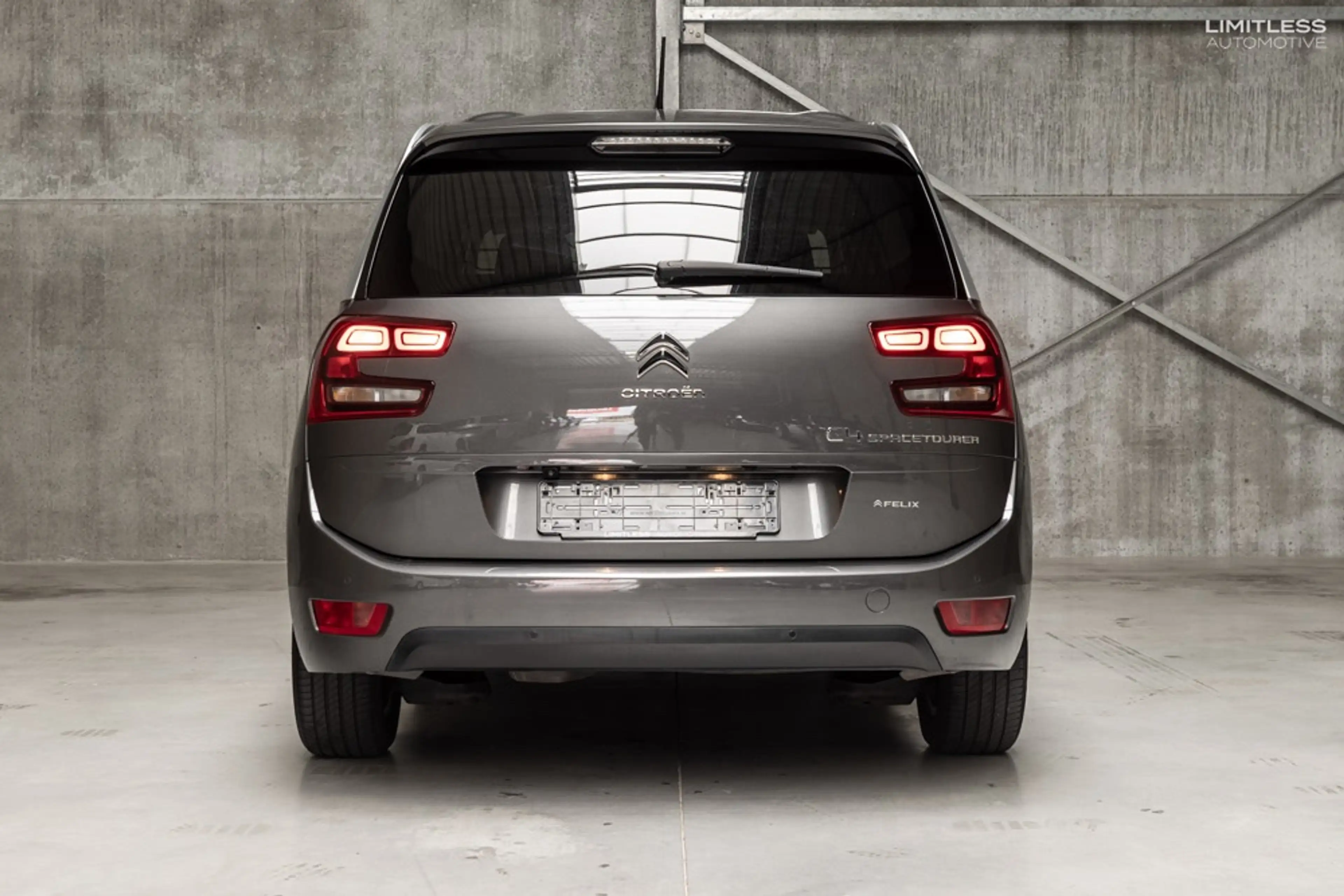 Citroen C4 SpaceTourer 7 Seats / First Owner — photo 5