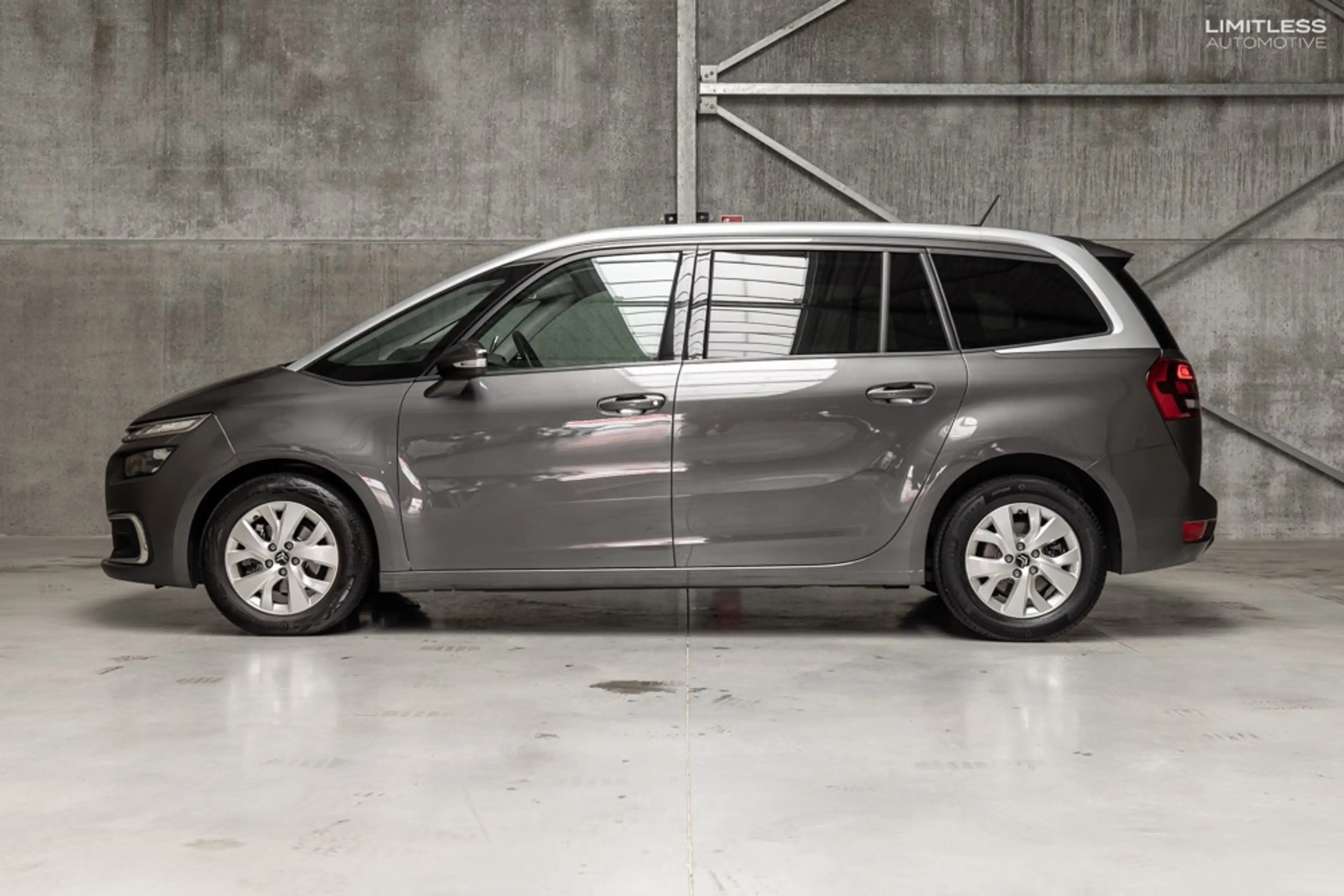 Citroen C4 SpaceTourer 7 Seats / First Owner — photo 7
