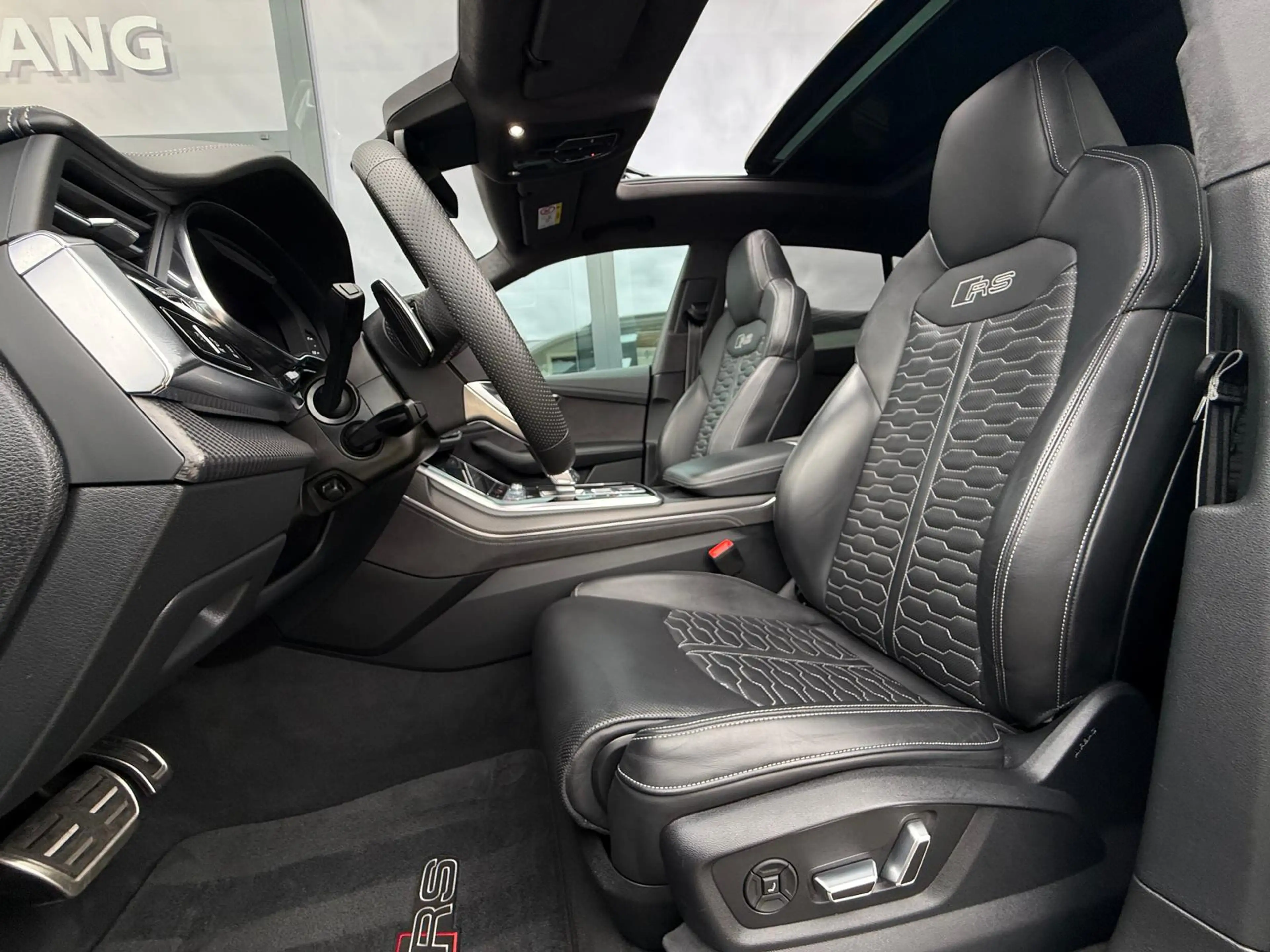 Audi RS Q8 /UPE 197.000€/AHK*305km/h*PANO/HUD/ACC — photo 7