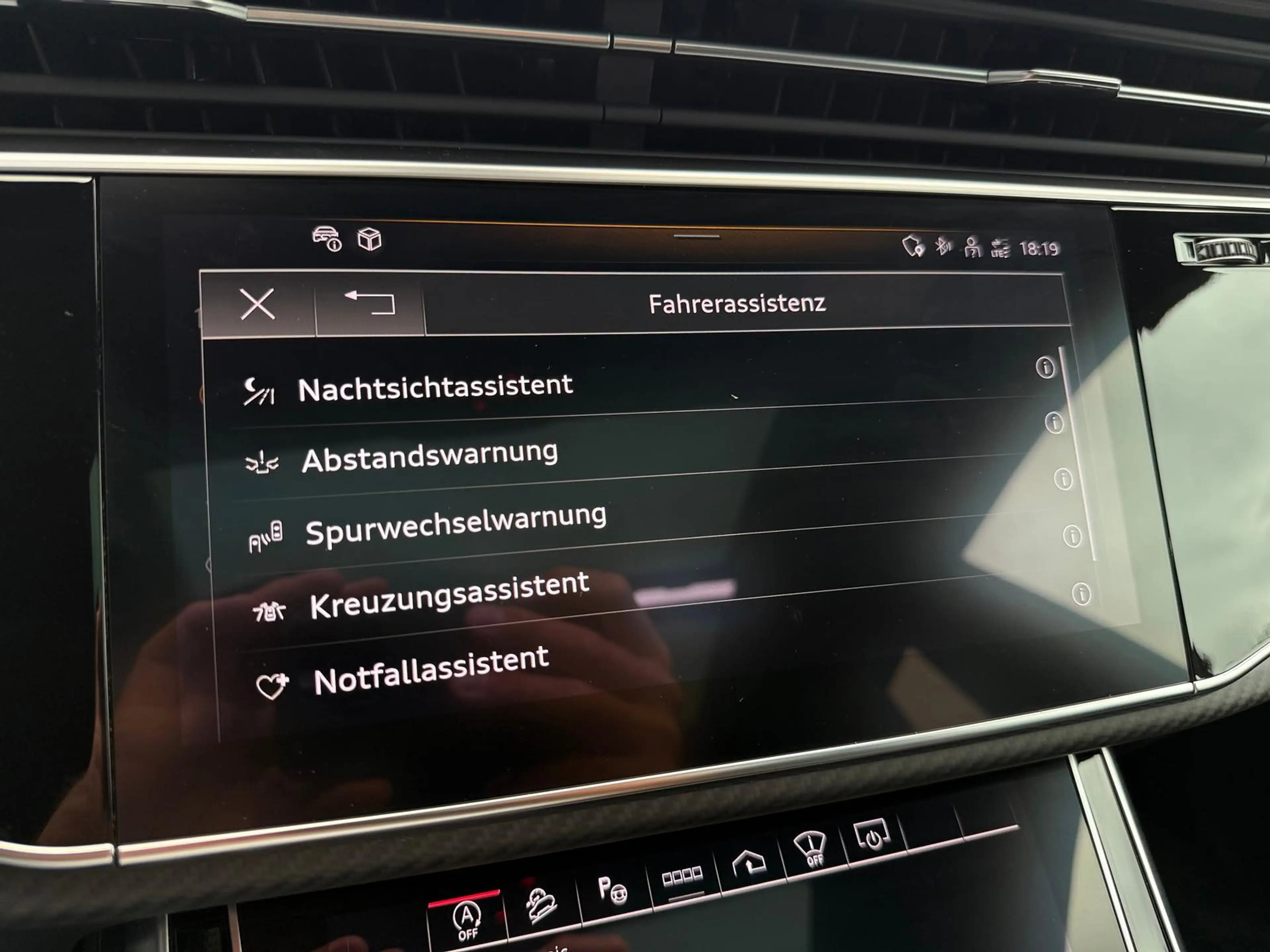 Audi RS Q8 /UPE 197.000€/AHK*305km/h*PANO/HUD/ACC — photo 11