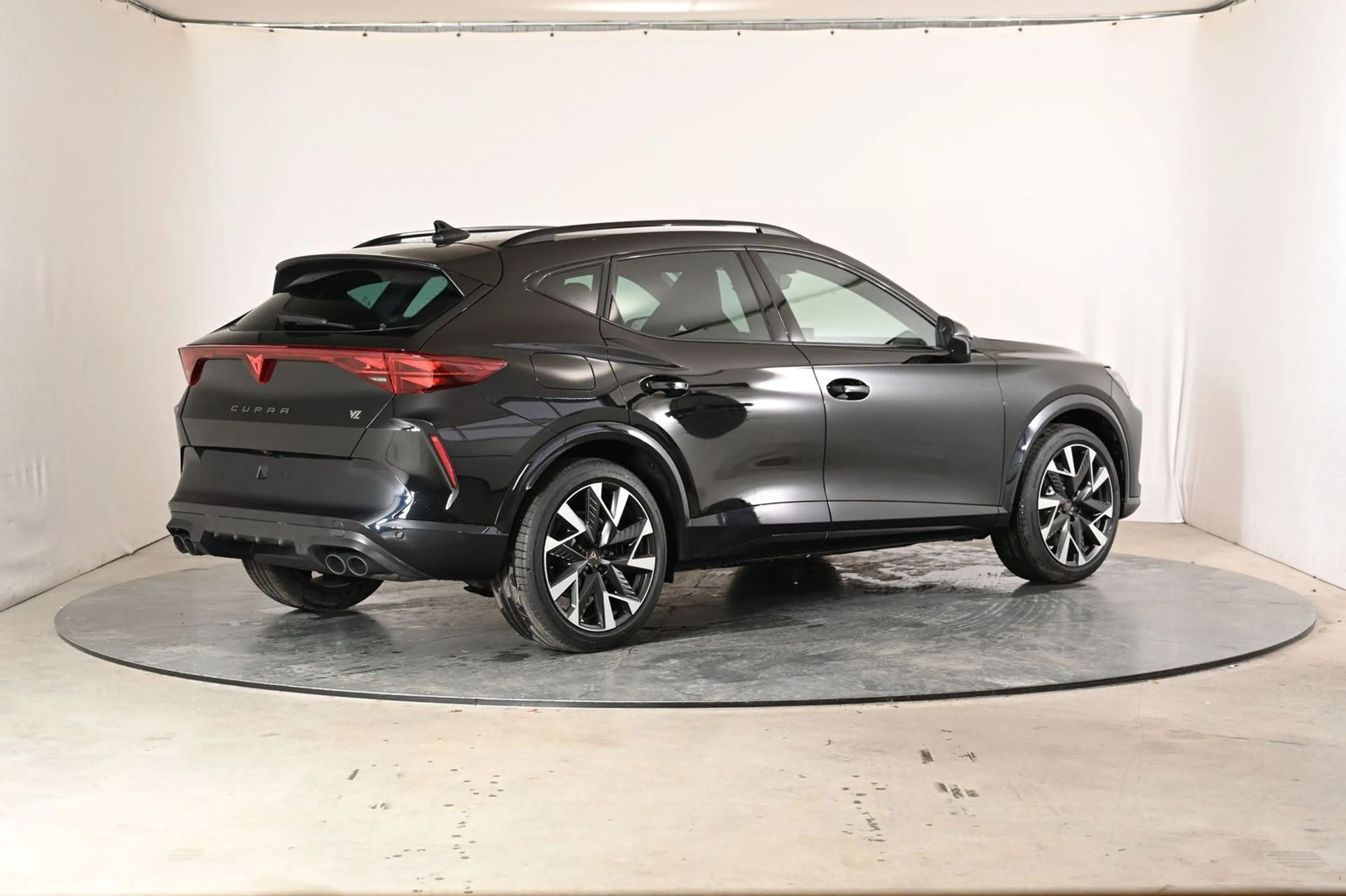 CUPRA Formentor VZ ACC|AHK|RFK|LED|Carplay|Klima|PD... — photo 5