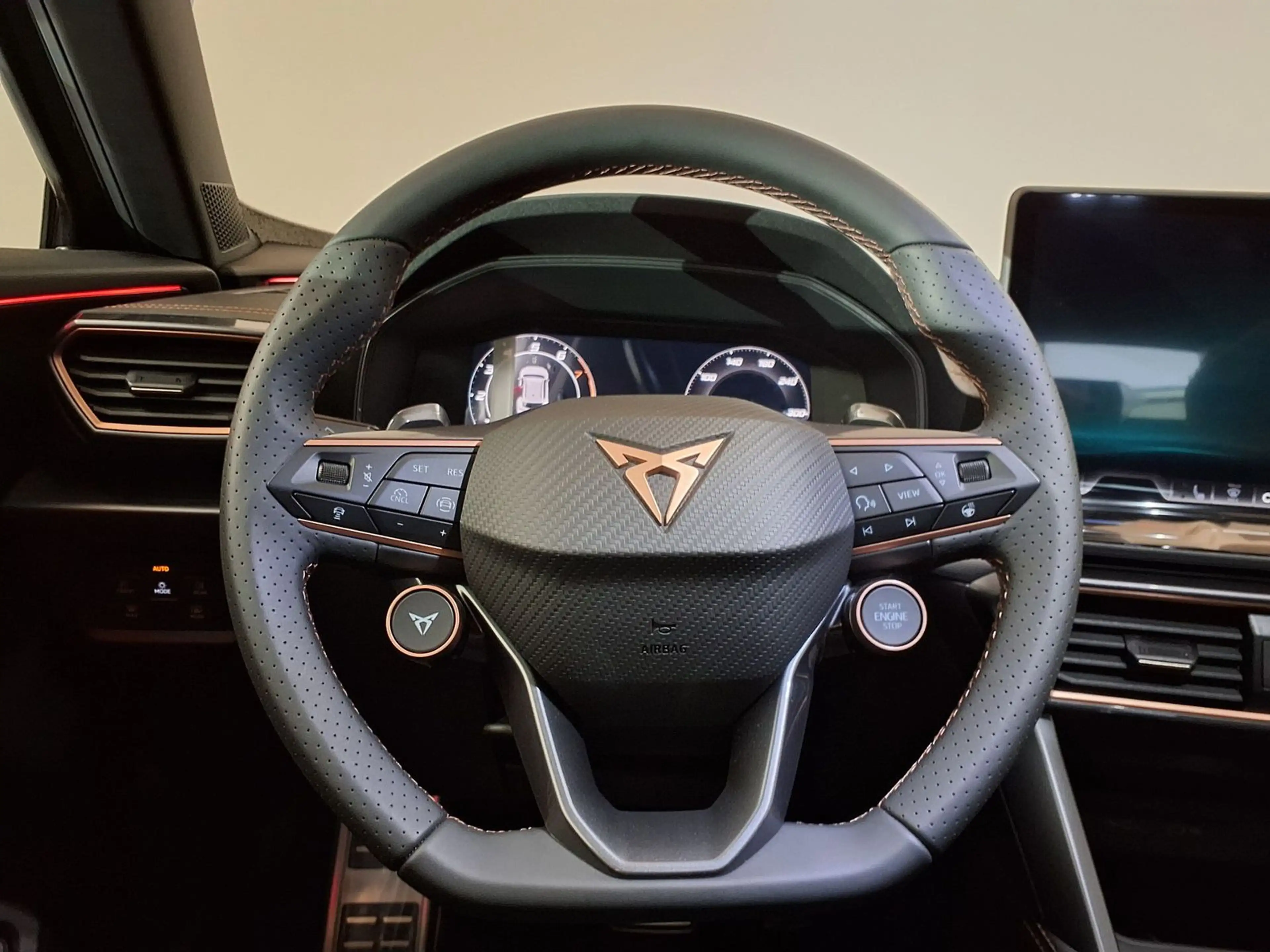 CUPRA Formentor VZ ACC|AHK|RFK|LED|Carplay|Klima|PD... — photo 14