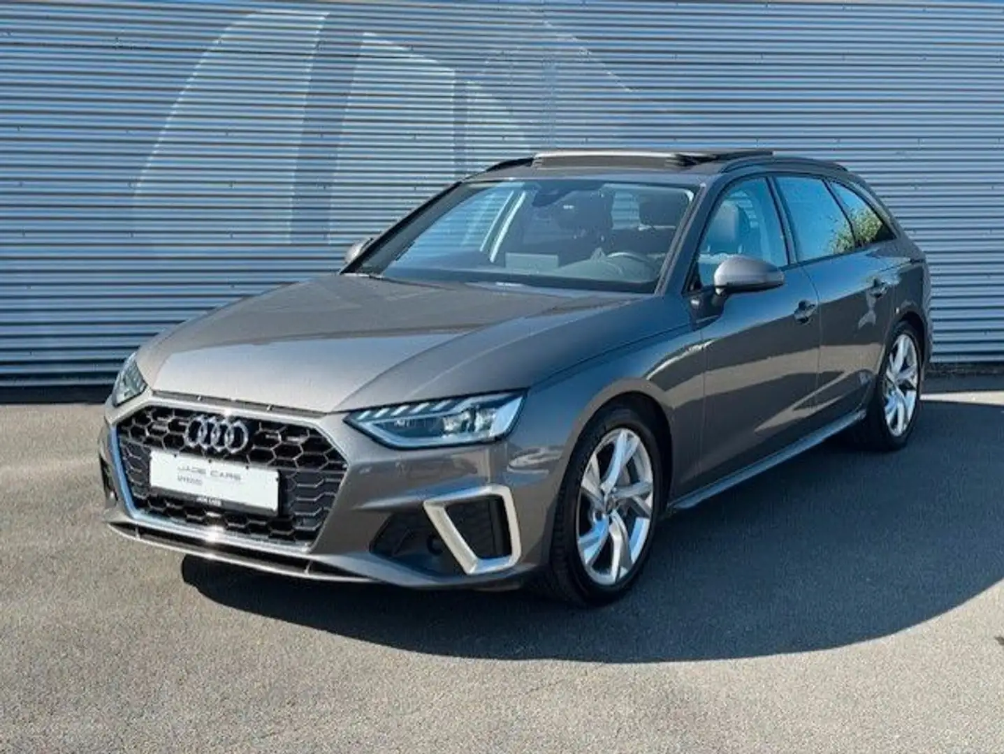 Audi A4 Avant 40 TDI quattro S-line*PANO*MATRIX*AHK Gris - 1