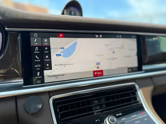 Porsche Panamera view 24