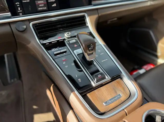 Porsche Panamera view 19
