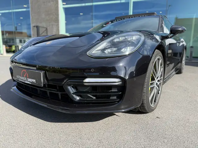 Porsche Panamera view 5