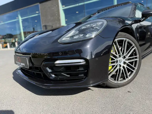 Porsche Panamera view 3