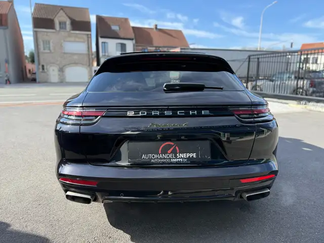 Porsche Panamera view 7