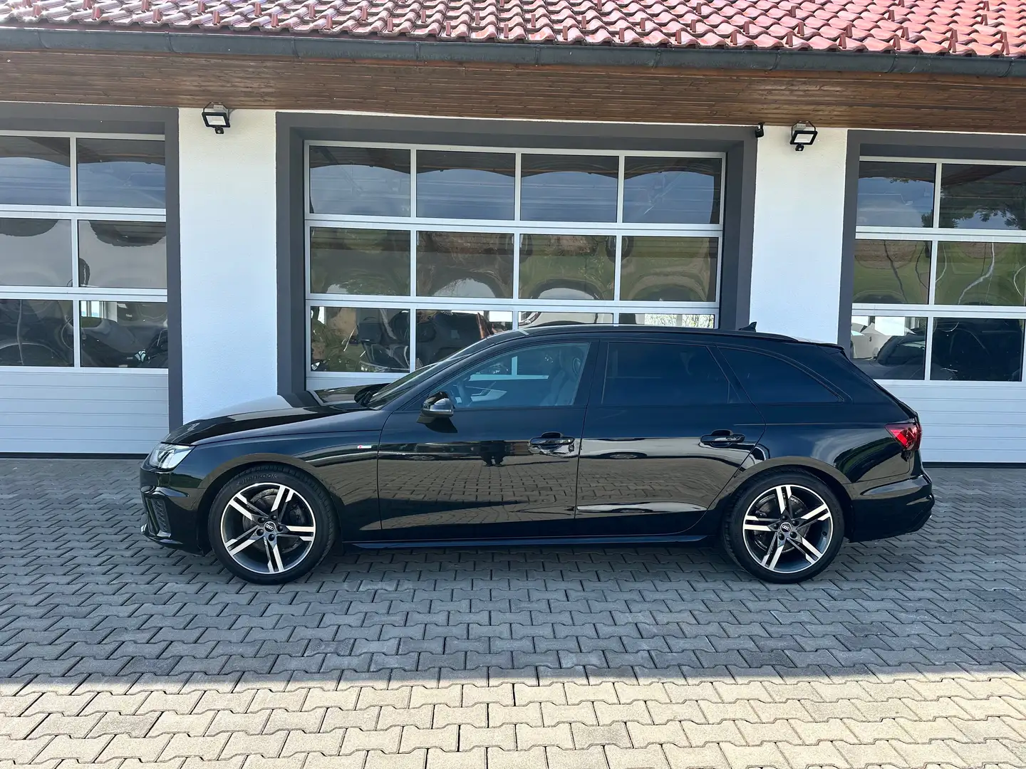 Audi A4 Avant 35 TDI S-tronic *S-line*AHV*LED*RFK*SITZHZ* Schwarz - 2