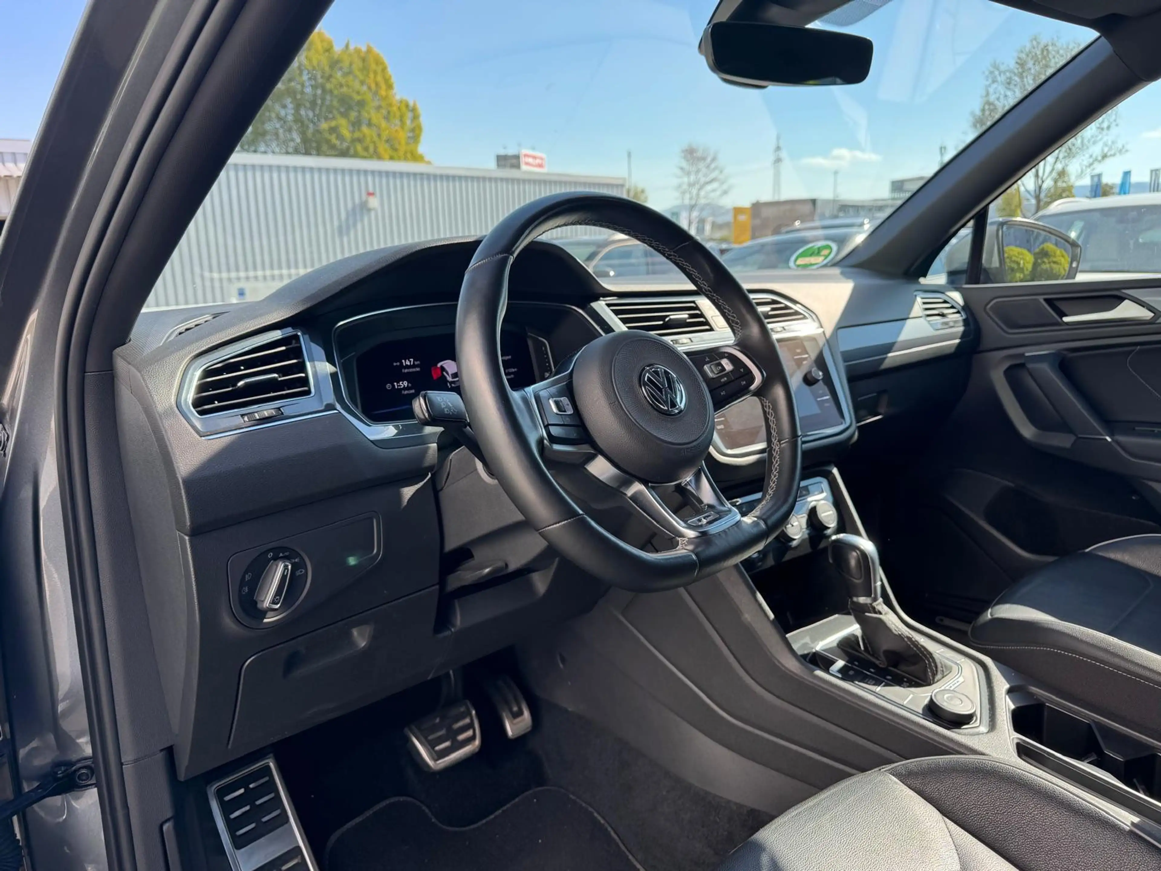 Volkswagen Tiguan Allspace R-Line 4Motion AHK Navi ACC — photo 6