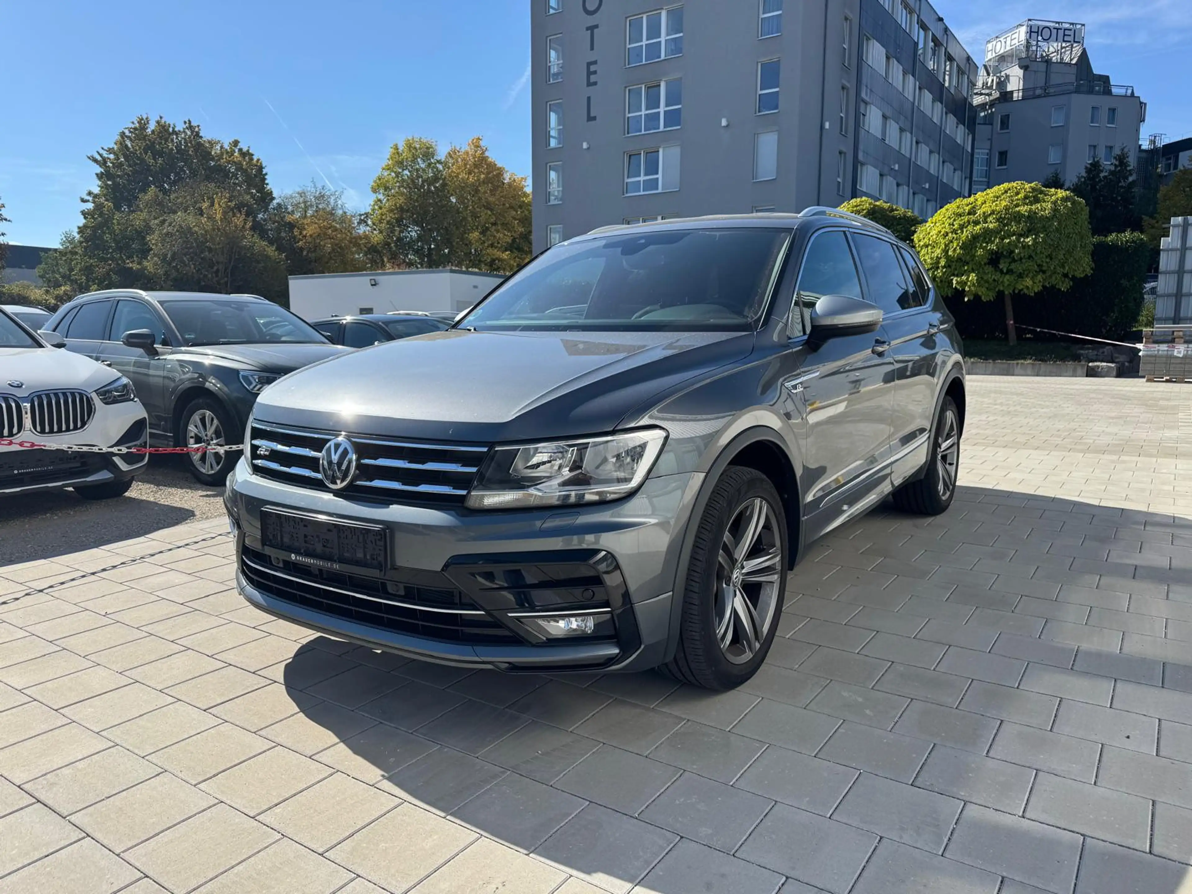 Volkswagen Tiguan Allspace R-Line 4Motion AHK Navi ACC — photo 3