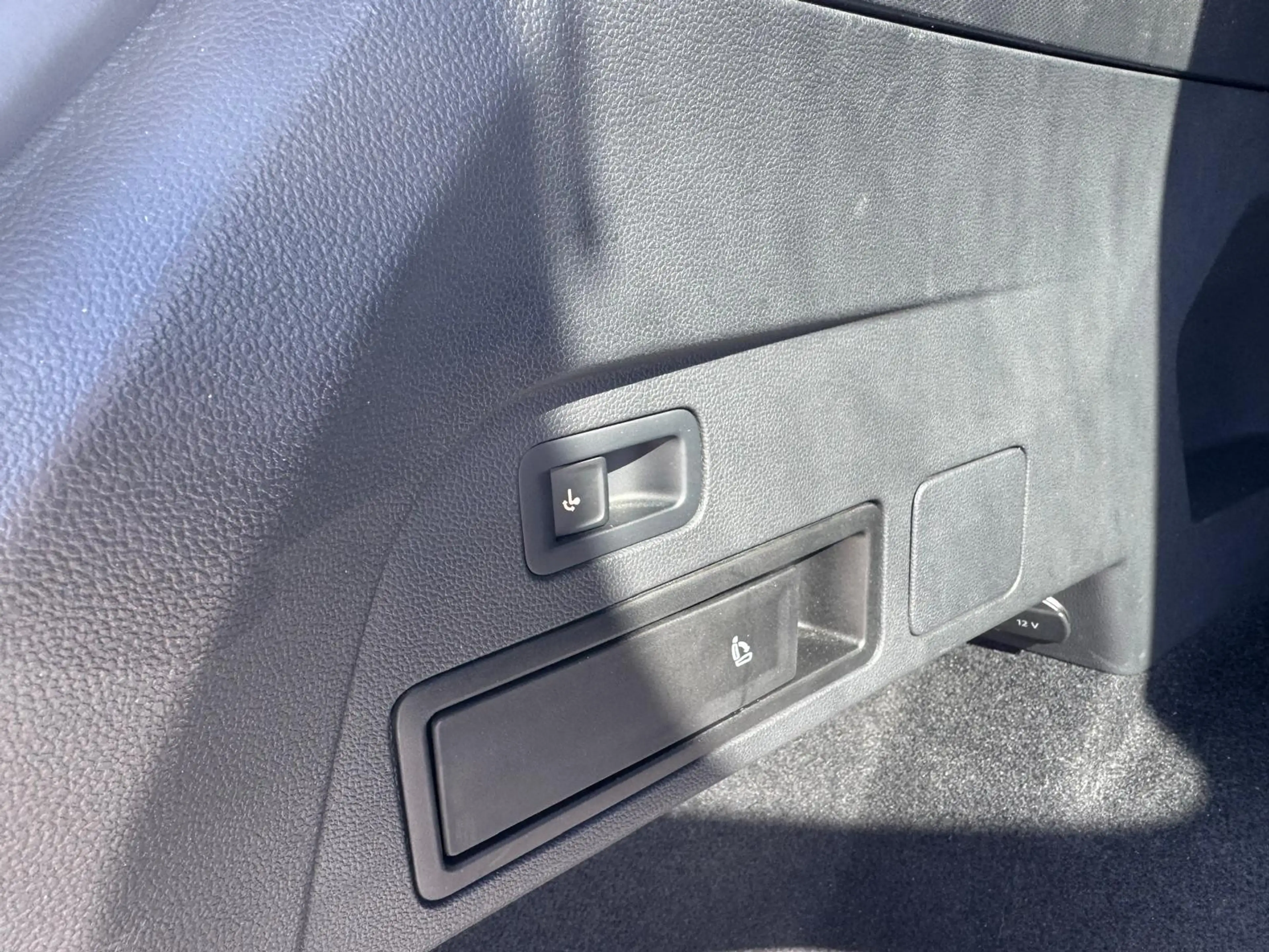 Volkswagen Tiguan Allspace R-Line 4Motion AHK Navi ACC — photo 11