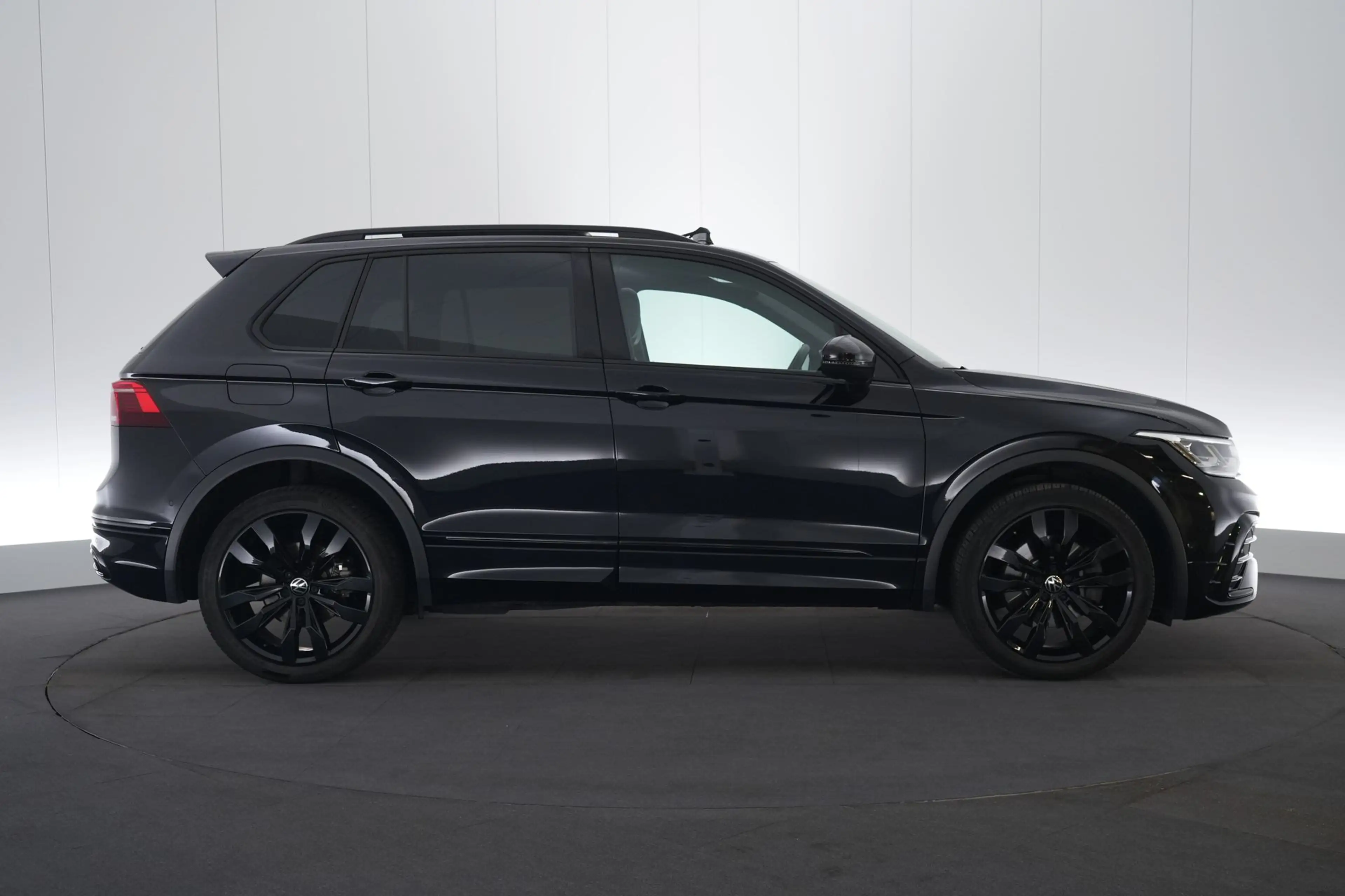 Volkswagen Tiguan 1.4 eHybrid Platinum DSG R-Line LEDER/CUIR LED GPS — photo 5
