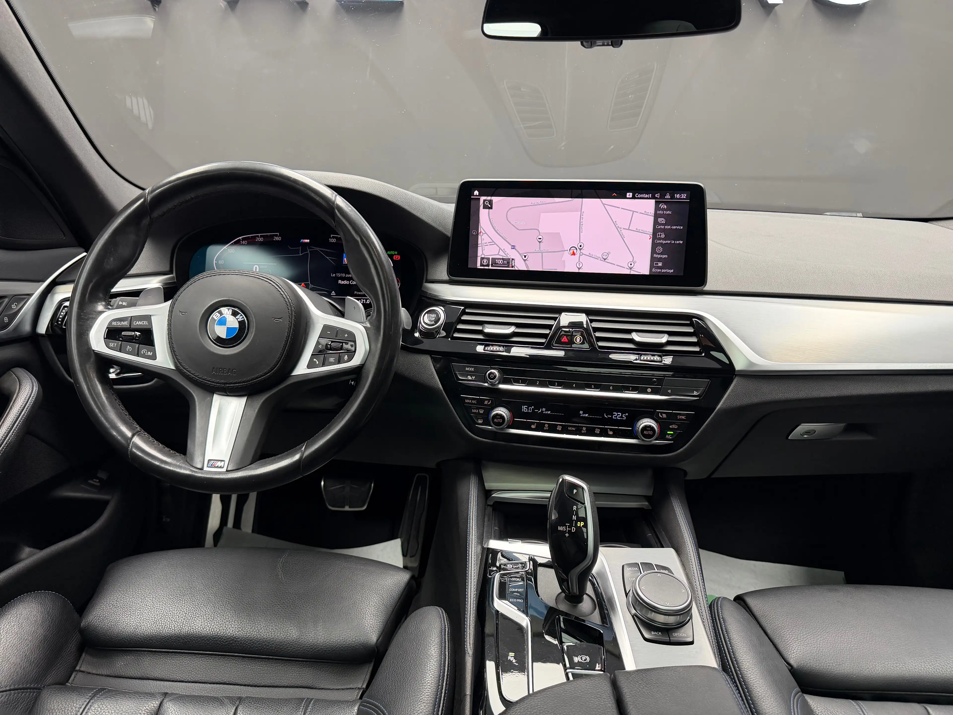 BMW 518 Touring dA * 1ER PROP + FACELIFT + PACK M + GARANTIE * — photo 11