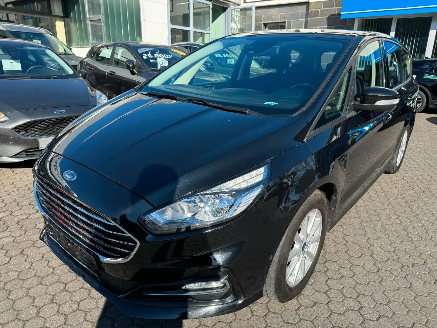 Ford S-Max 2.0 *KAMERA* *SHZ* *NAVI* Schwarz - 2