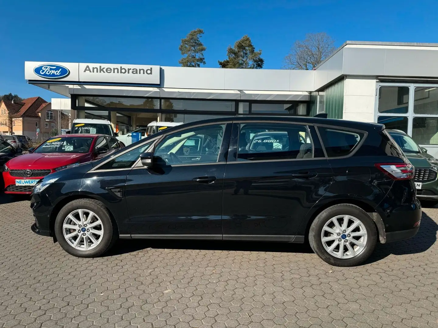 Ford S-Max 2.0 *KAMERA* *SHZ* *NAVI* Schwarz - 1