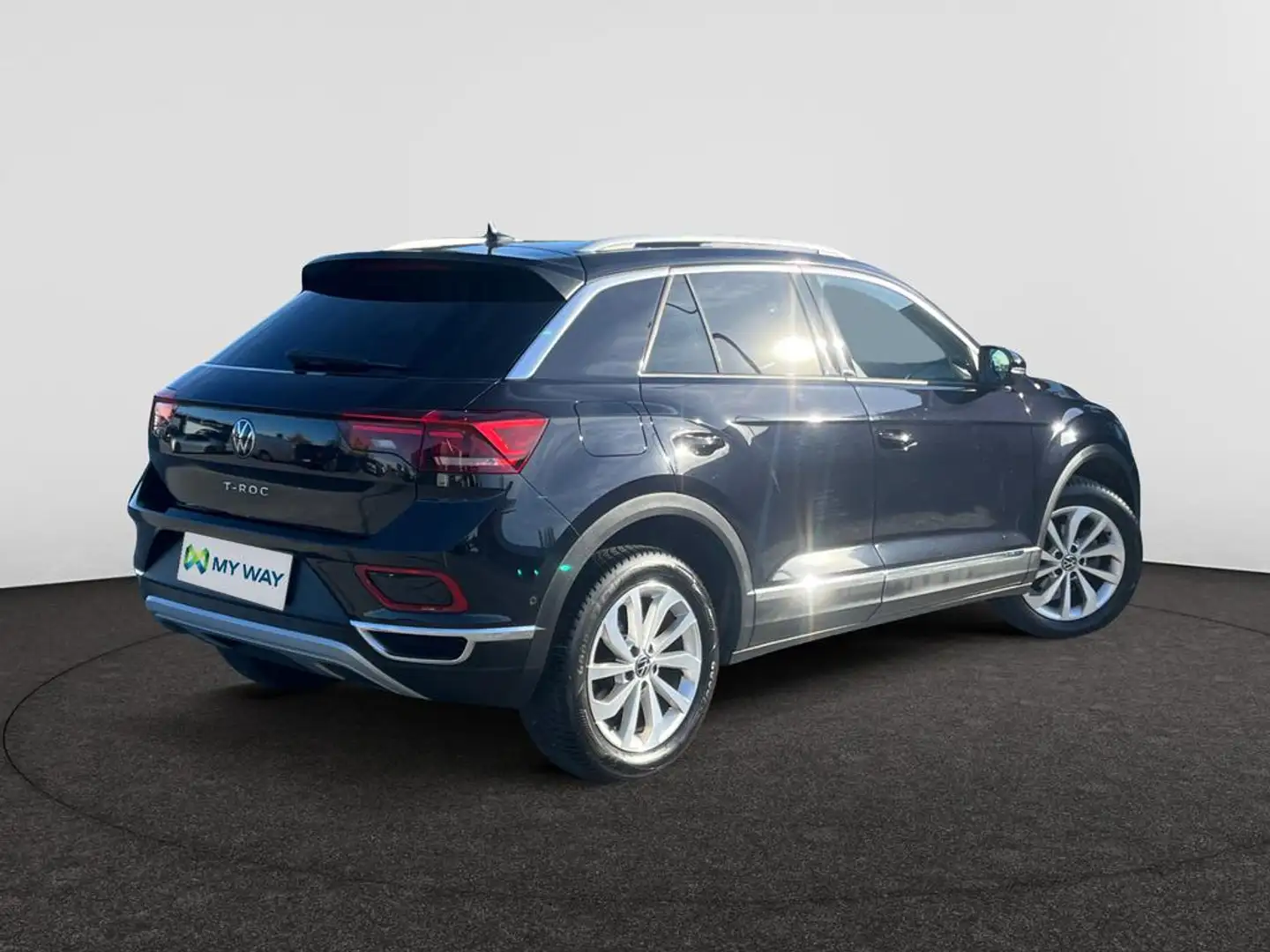 Volkswagen T-Roc Style 1.5 TSI (150 pk) Automaat /// afneembare trekhaak /// Zetelverwarming /// zetelverwarming vooraan /// matrix LED-ko Zwart - 2