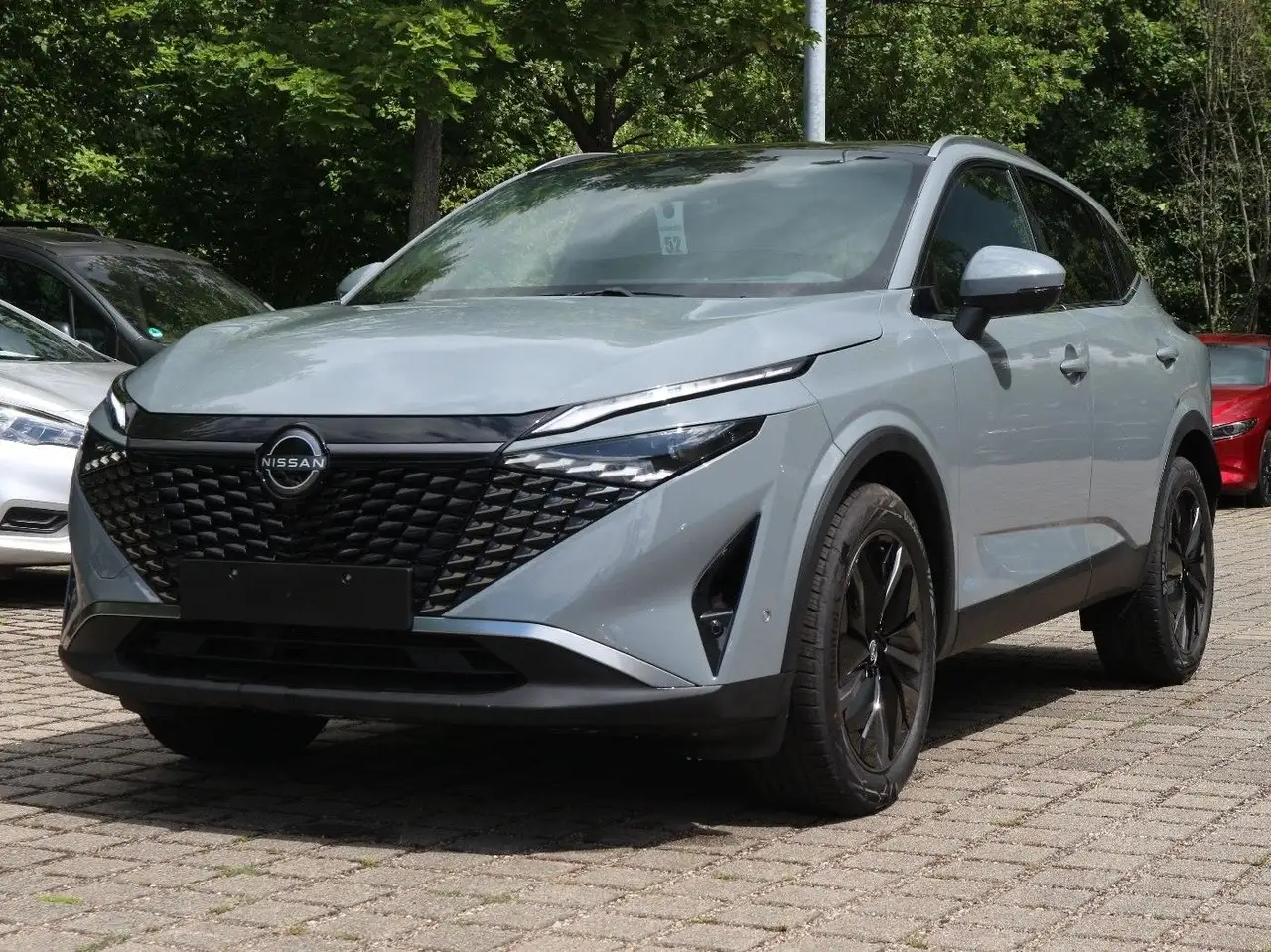 Nissan Qashqai 1.3DIG-T MHEV 158PS TEKNA 4x4 Navi Pano 2