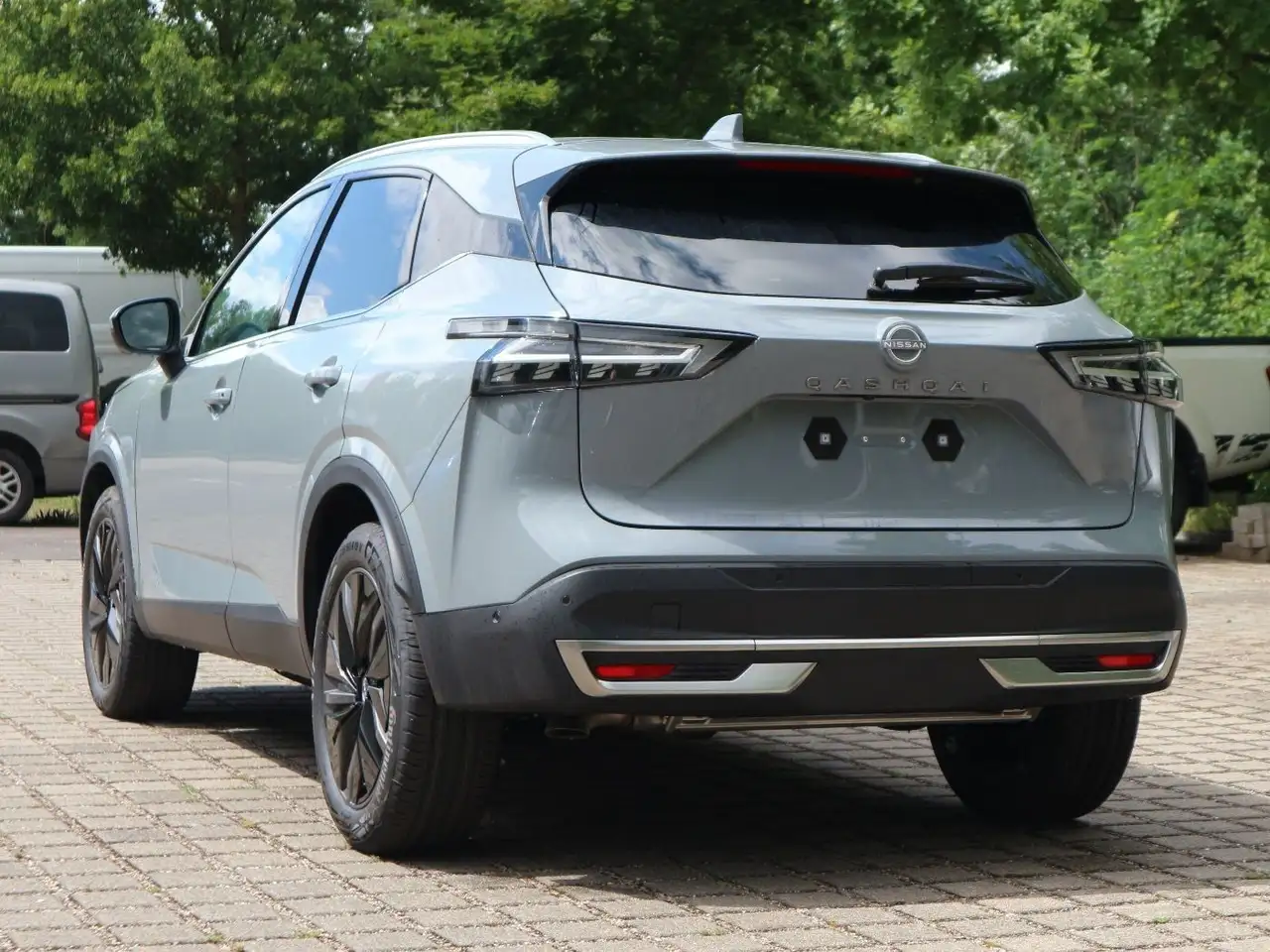 Nissan Qashqai 1.3DIG-T MHEV 158PS TEKNA 4x4 Navi Pano 5