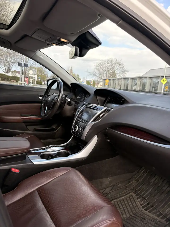 Acura TLX снимка Acura TLX